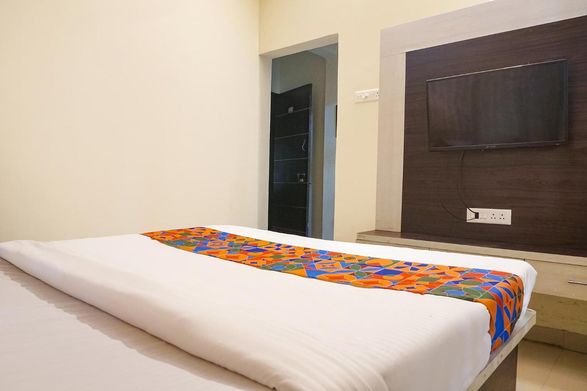 Fabhotel The Guest House Pune Ngoại thất bức ảnh